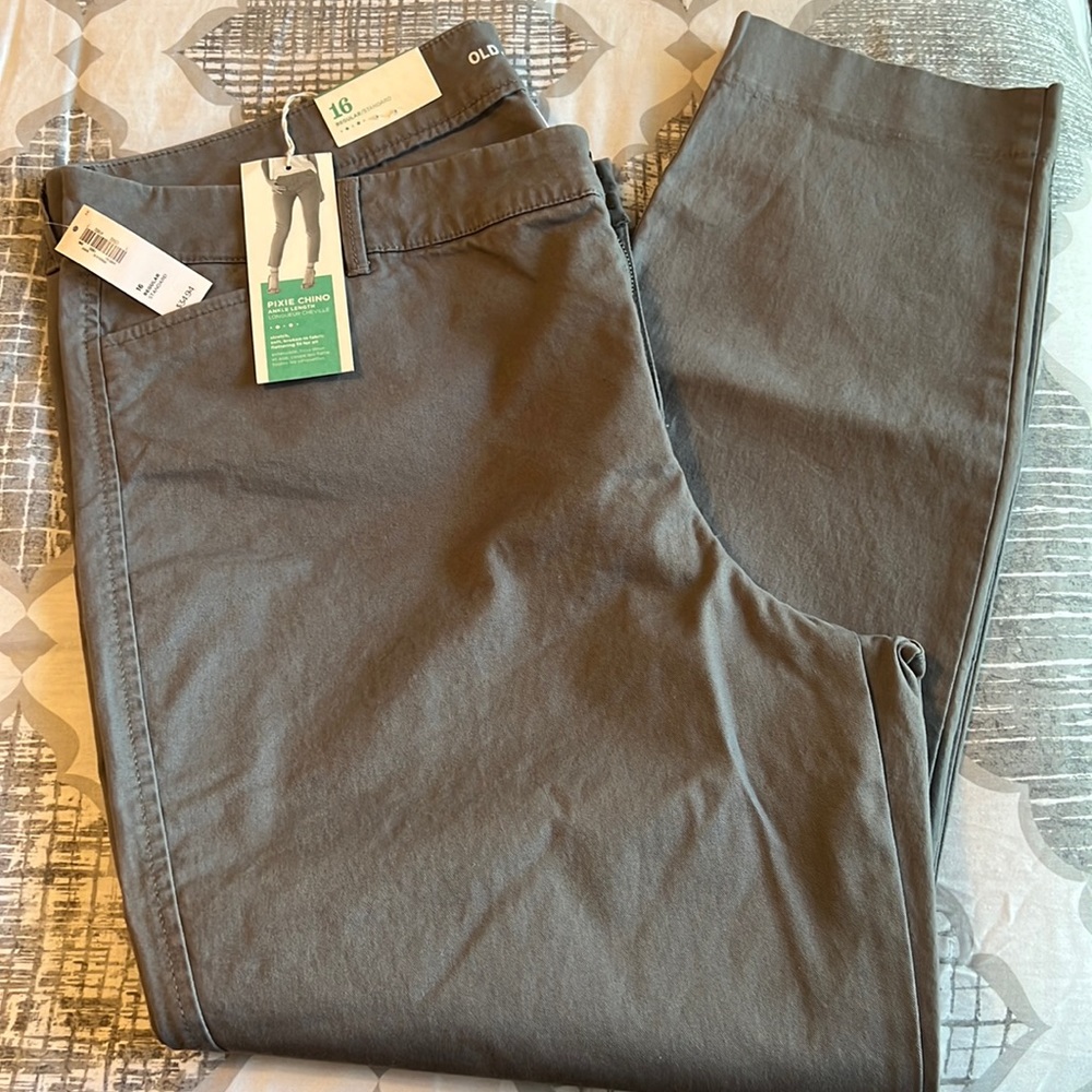 NWT Old Navy Gray Pixie Chinos
